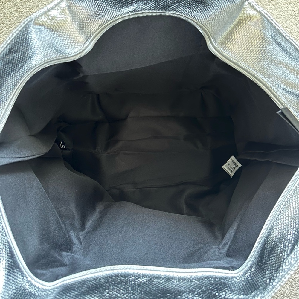 Victoria’s Secret Overnight Bag - Picture 6 of 7